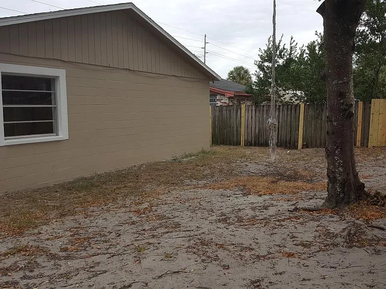 2324 W Grace St — Photo 26