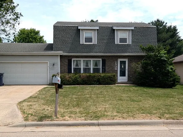 1530 Meadowlark Dr, Janesville, WI 53546