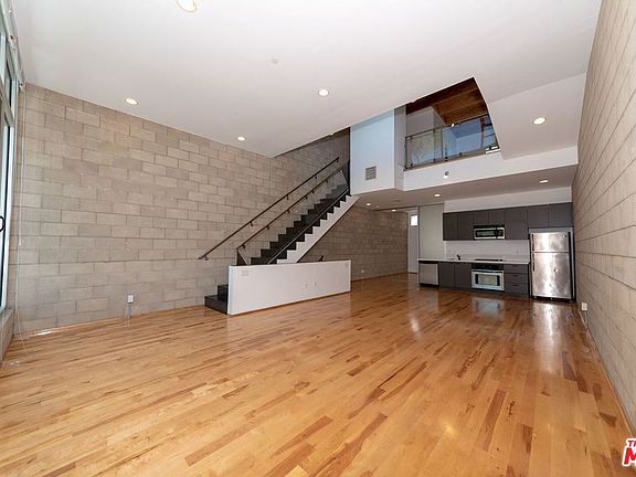 4th image of 717 N Highland Ave Suite 18