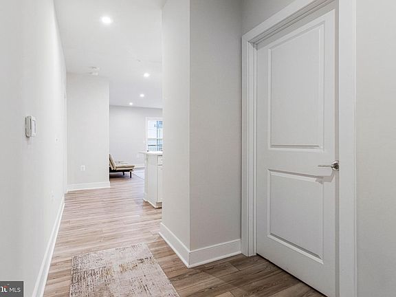 4th image of 102 St Ives Pl Unit 308