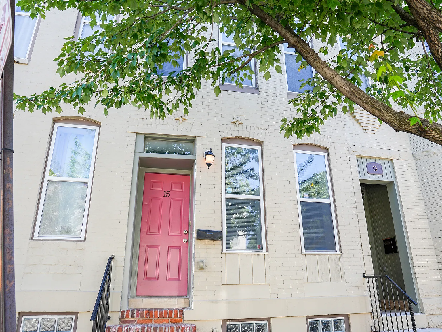 3 bed, 1200 sqft, $2,000 — Photo 1