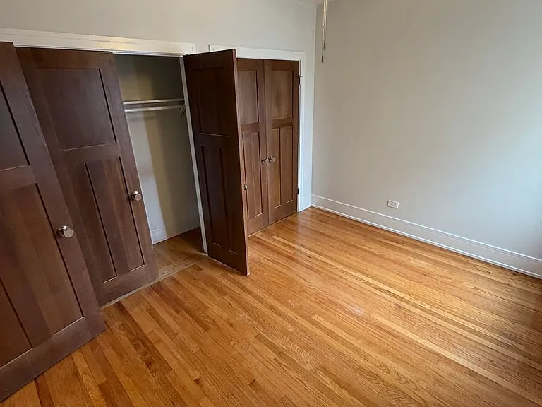 4886 N Hermitage Ave #1 — Photo 8
