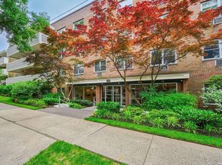 50 Hill Park Ave APT 1Q, Great Neck, NY 11021