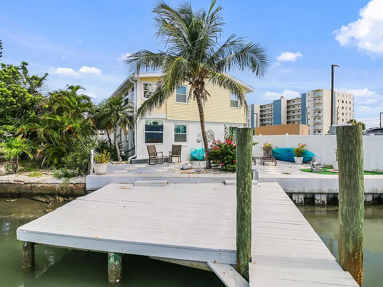 13535 Boca Ciega Ave — Photo 19