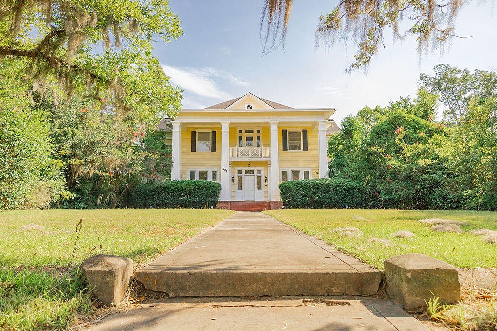 701 Hampton St, Walterboro, SC 29488 Zillow