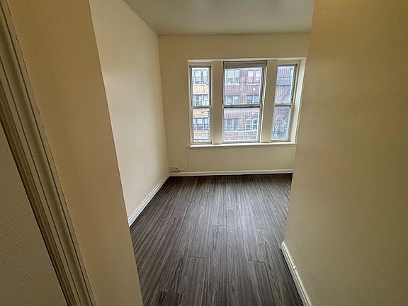 5th image of 159 Bergen Ave #5E