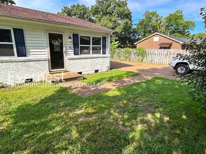 204 W Monticello Ave — Photo 2