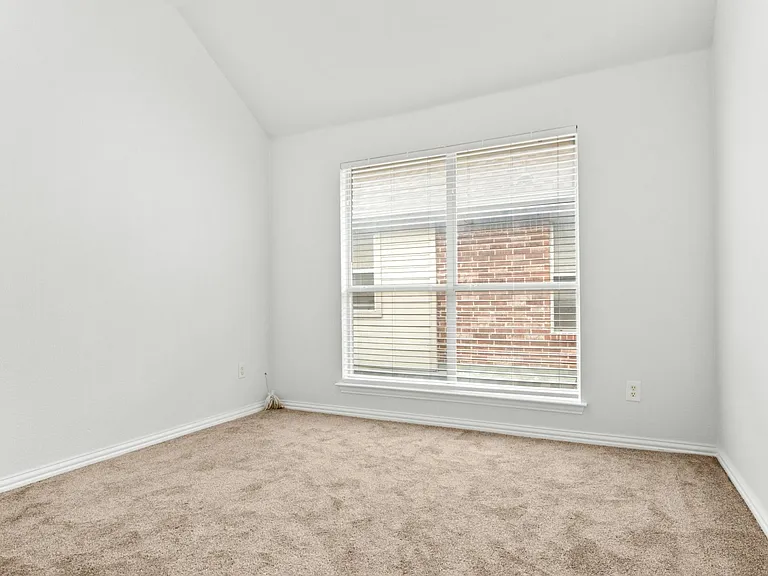 3131 Atrium Dr — Photo 18
