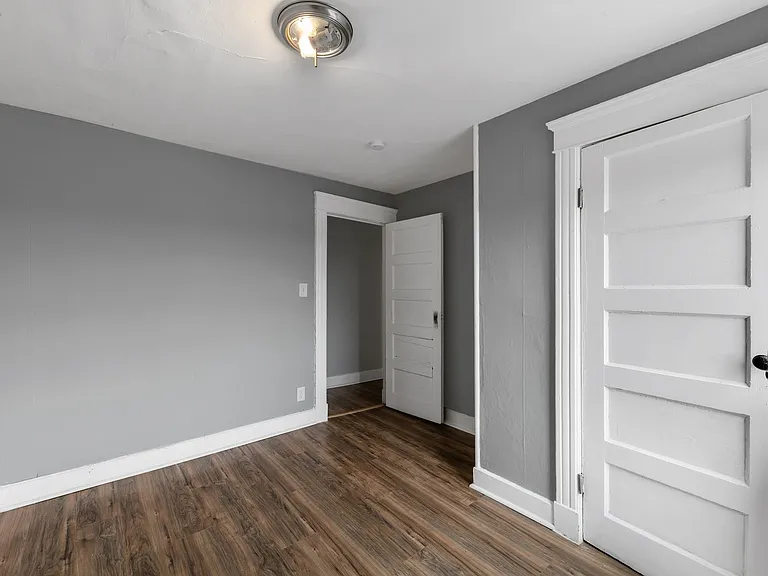 One and Two Bedroom Units with Tons of Natural Light! — Photo 16
