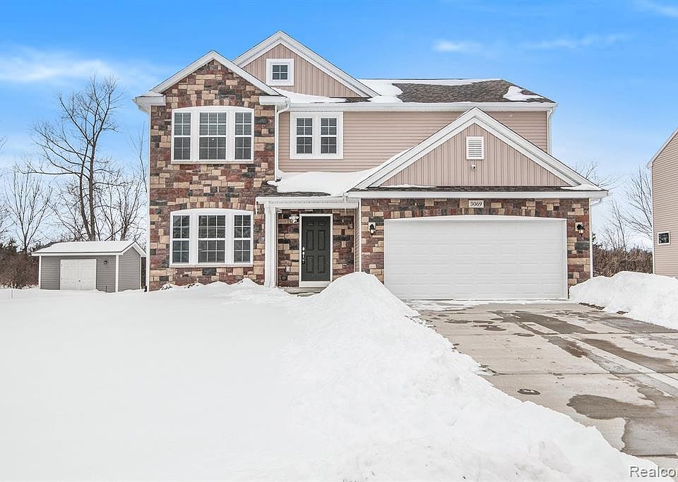 1st image of 3069 Oxford Ln