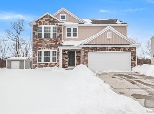 3069 Oxford Ln, Flushing, MI 48433
