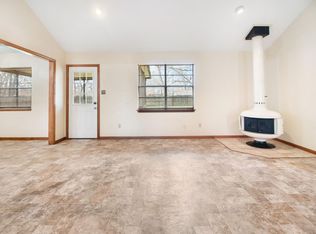 705 W Mahan St, Richwood, TX 77531