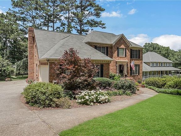 3rd image of 5189 Beech Forest Dr SW