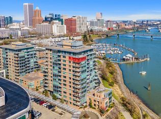 1920 S River Dr #E1203, Portland, OR