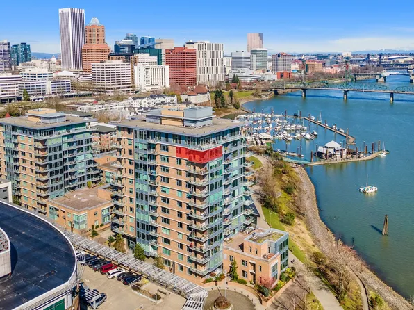 1920 S River Dr #E1203, Portland, OR 97201