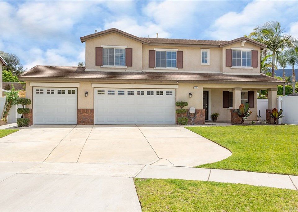 1st image of 910 Quiet Harbor Ln