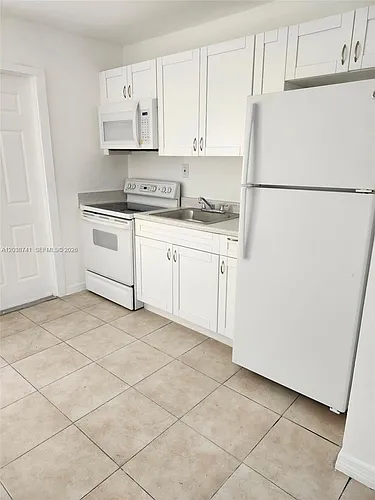 726 21st St #3 Photo 1 726 21st St #3 Photo 1