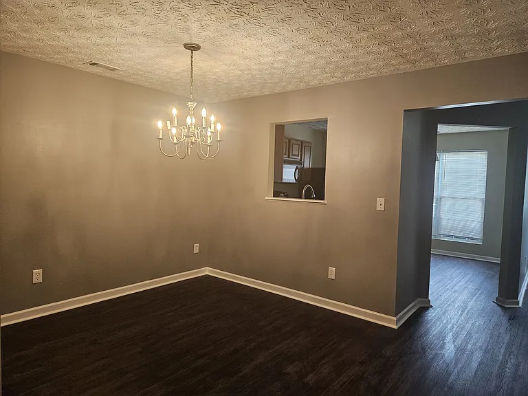 3914 Waldrop Ln — Photo 5