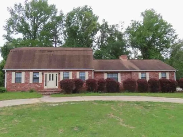 2527 Jerry Jones Dr, Valdosta, GA 31602
