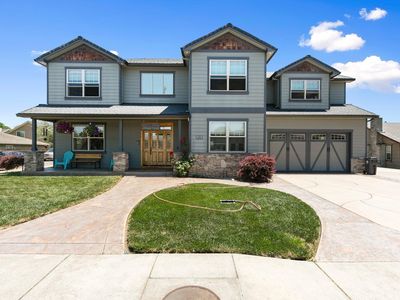 3286 Snowy Butte Ln, Central Pt, OR, 97502