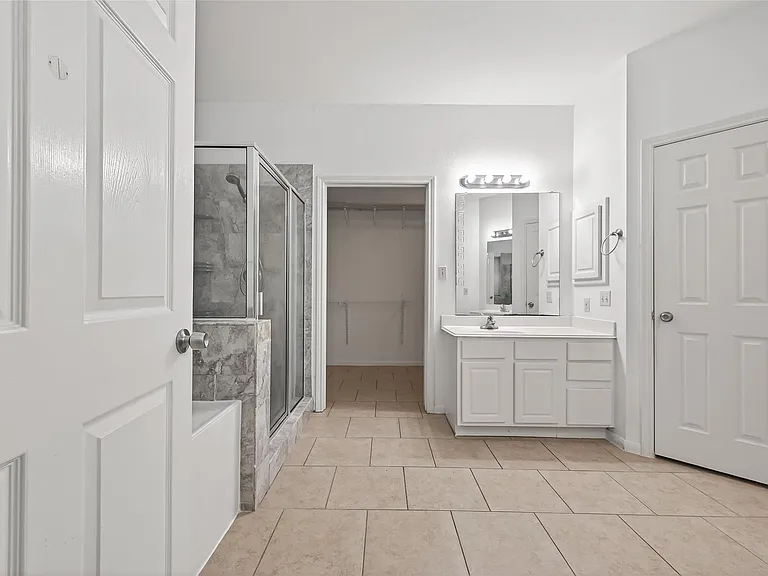 14914 W Bend Dr — Photo 18