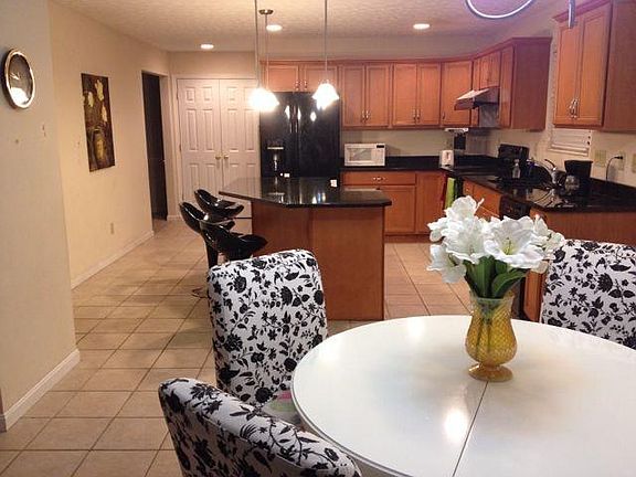 5th image of 6659 English Garden Way