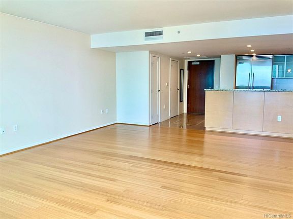 2nd image of 1177 Queen St APT 4008