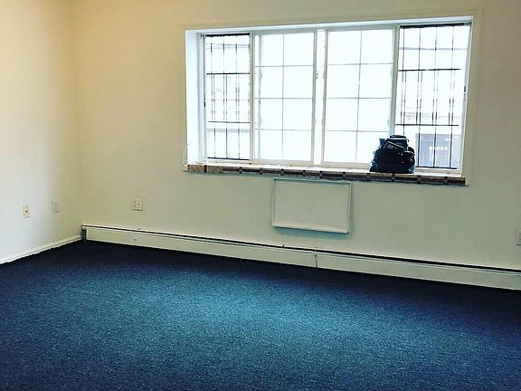 5th image of 2296 Belmont Ave #3