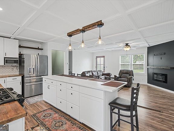4th image of 3742 Bengal Dr