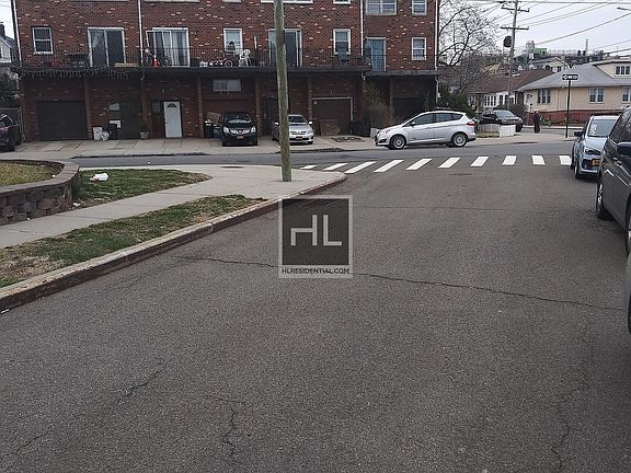 5th image of 12010 Rockaway Beach Blvd APT 402