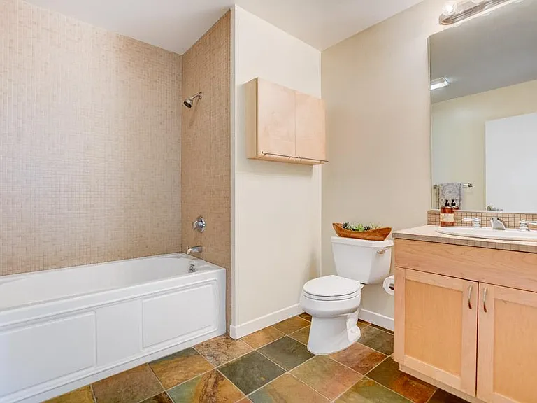 Bathroom 1 ensuite