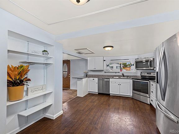 5th image of 2767 W Water Ave