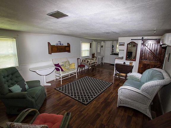 3rd image of 33454 Nina Dr