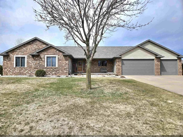 458 Windmill Dr, Kaukauna, WI 54130