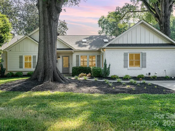 5335 Valley Forge Rd, Charlotte, NC 28210