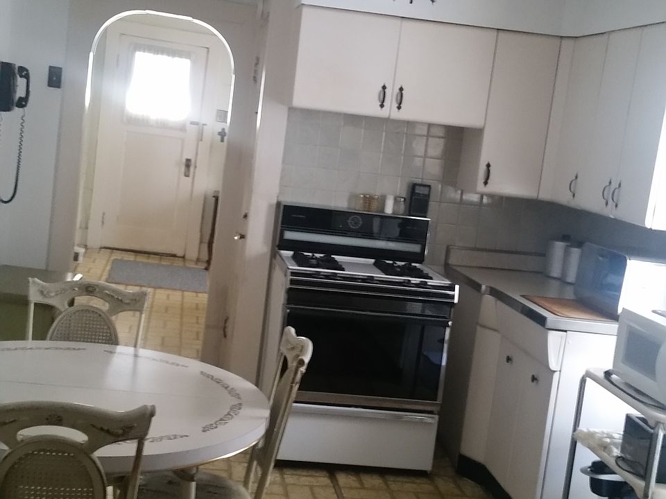 2nd image of 50 Campbell Ave
