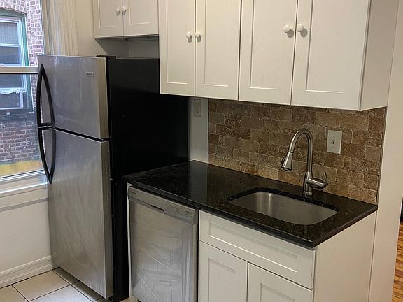 3rd image of 48 63rd St APT 6