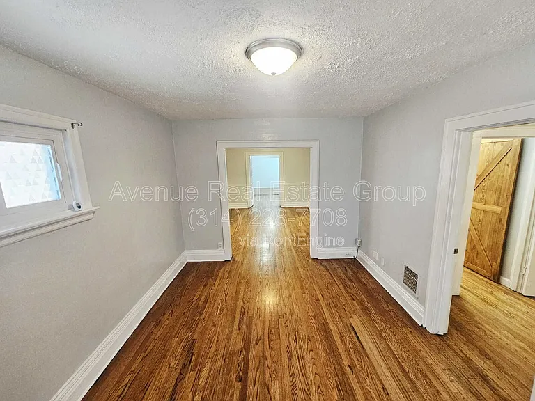 3717 Cambridge Ave — Photo 11