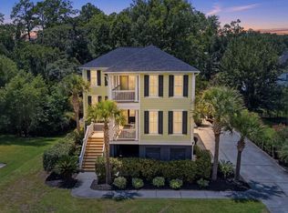 1129 Lands End Dr, Hanahan, SC 29410