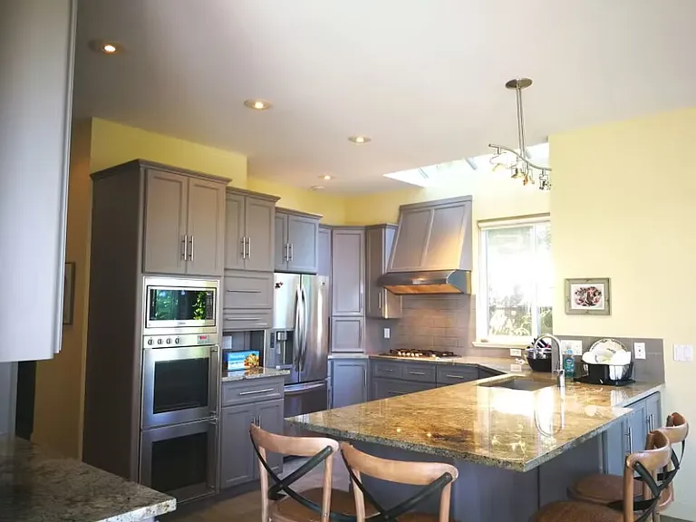 4070 Rose Cres — Photo 12