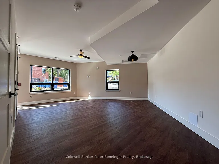 604 Queen St S #109 — Photo 8