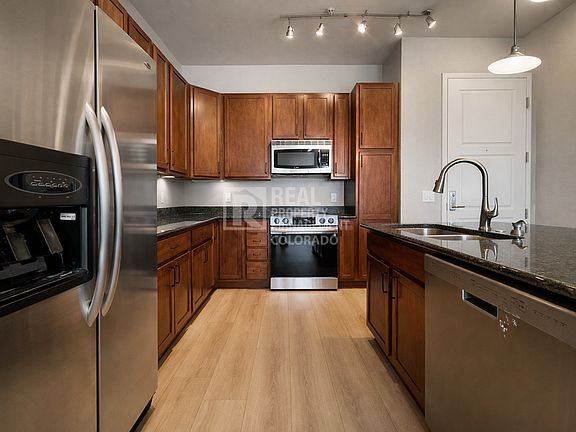 5th image of 10111 Inverness Main St Unit 404