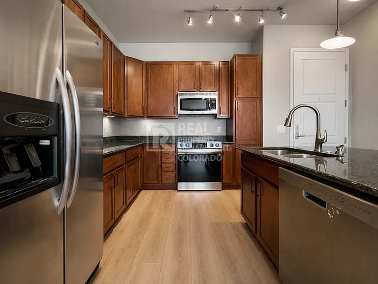 10111 Inverness Main St #404 — Photo 4