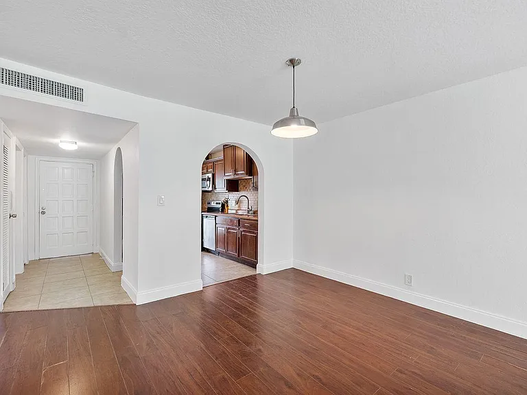 6260 S Falls Circle Dr #110 — Photo 23