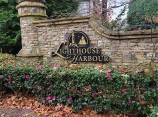 7150 Collins Point Rd, Cumming, GA 30041