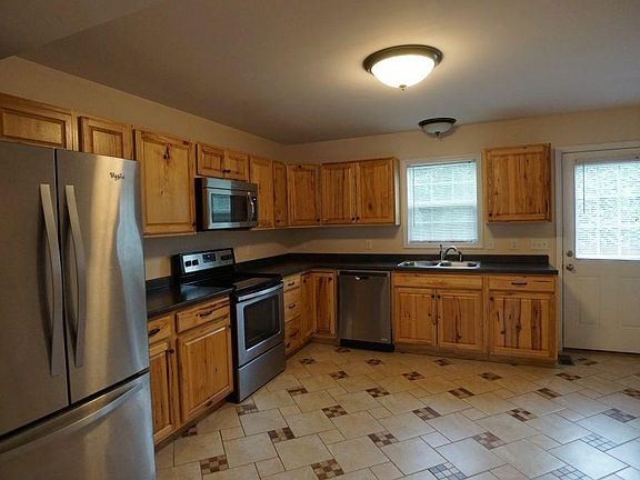 4th image of 202 Shenandoah Ct NE #204