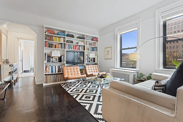 Sold by Compass | media 2