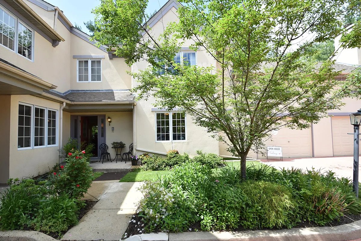 Building Photo - 36 Clwyd Rd #12
