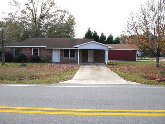 2nd image of 422 Mount Zion Rd