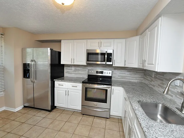 23 Waterview Ct — Photo 2